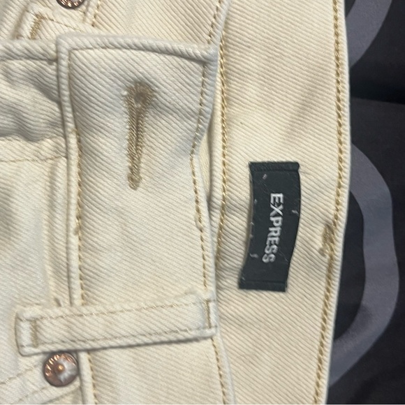 Express - Picture 2 of 2